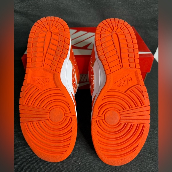 Nike - Dunk Low Orange Paisley Bandana Print - US 6.5 Women’s Sneakers - Picture 6 of 12